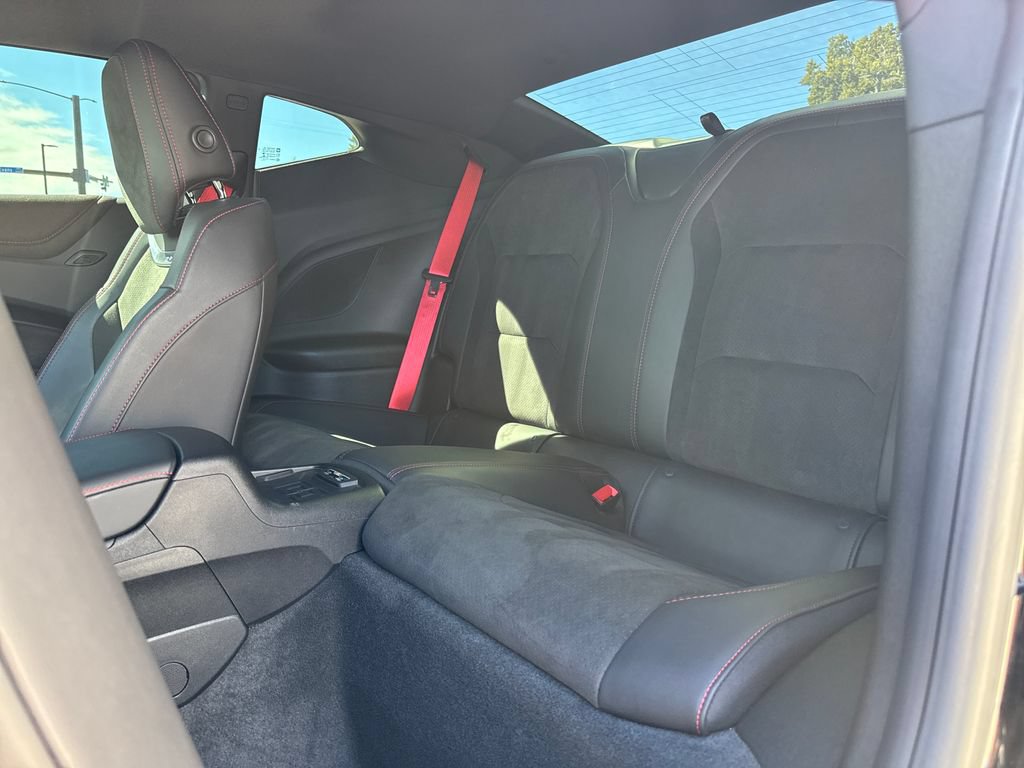 Used 2018 Chevrolet Camaro ZL1 RWD image 15