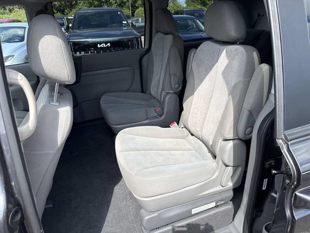 Used 2014 Kia Sedona LX FWD image 13