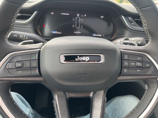 New 2025 Jeep Grand Cherokee L Limited w/ Luxury Tech Group II image 2