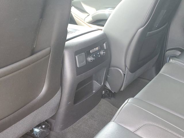 Used 2016 GMC Yukon SLT AWD/4WD image 26