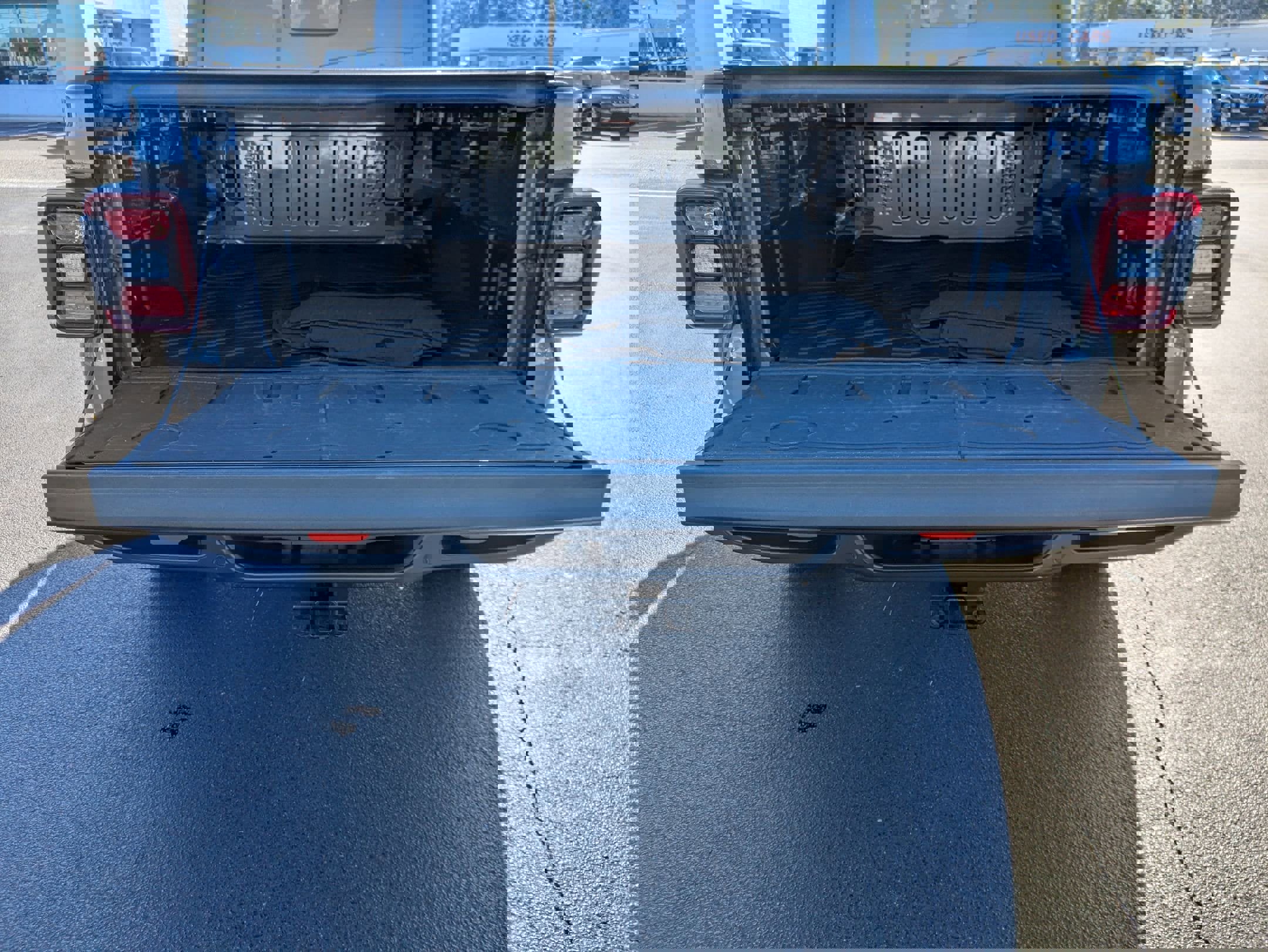 Certified 2024 Jeep Gladiator Mojave w/ Safety Group image 27