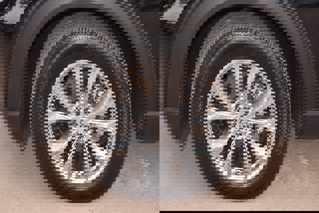 Certified 2023 Ford Explorer Limited image 38