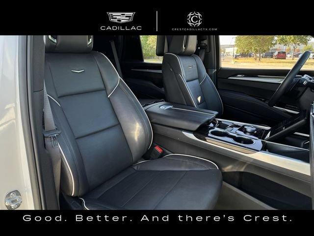 Used 2025 Cadillac Escalade Premium Luxury w/ Touring Package AWD/4WD image 30