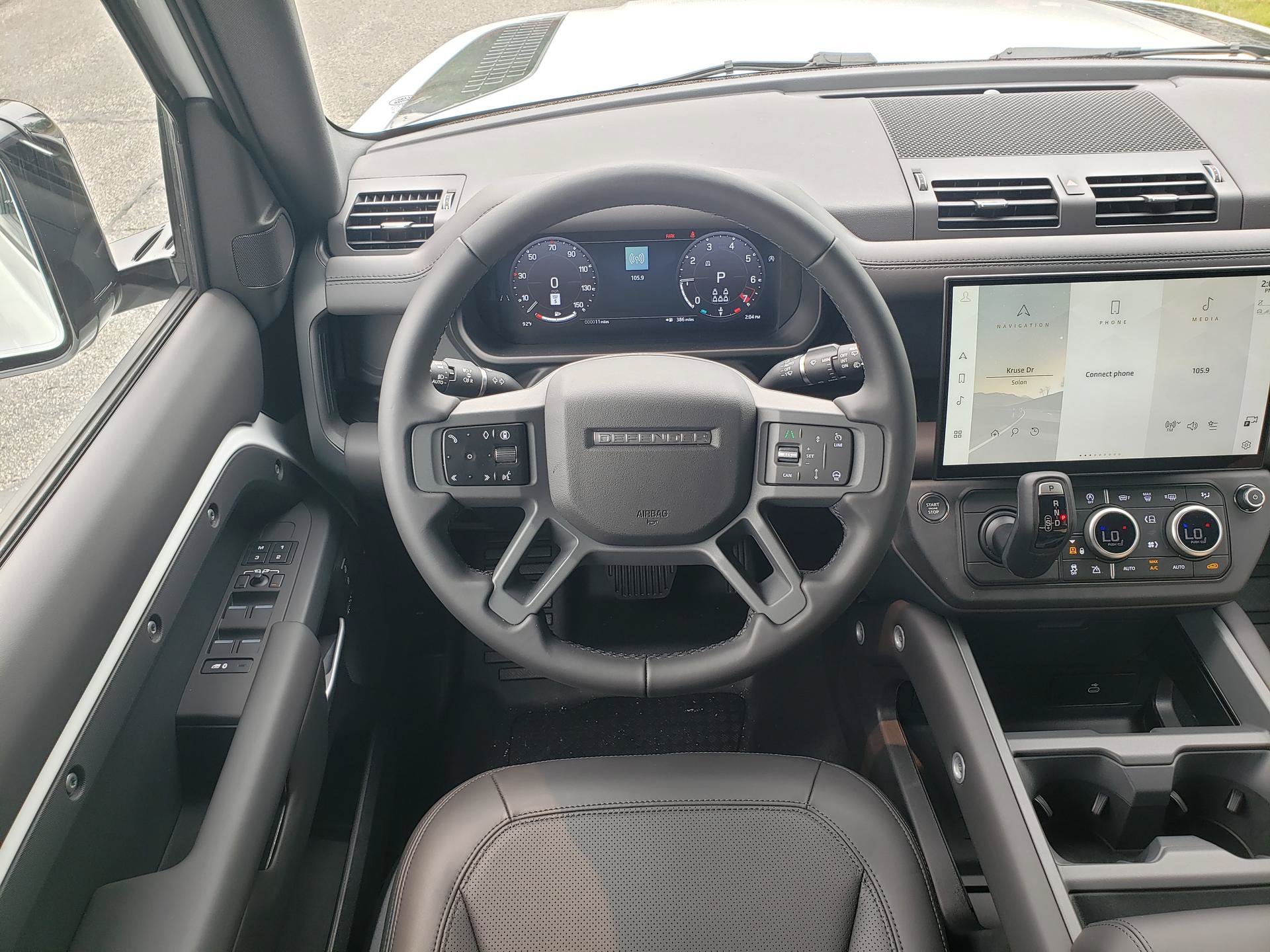 New 2026 Land Rover Defender 130 X-Dynamic SE AWD/4WD image 16