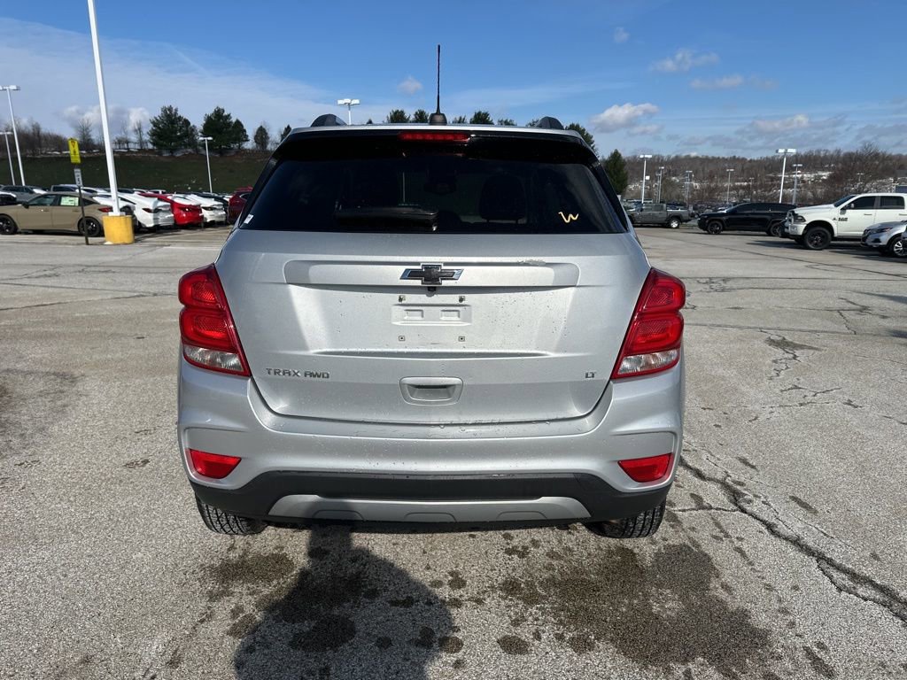 Used 2020 Chevrolet Trax LT w/ LT Convenience Package image 4