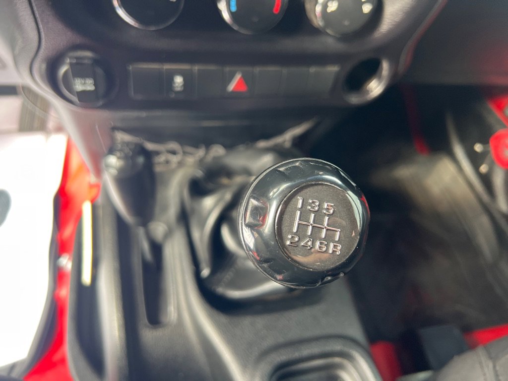 Used 2016 Jeep Wrangler Sport image 29