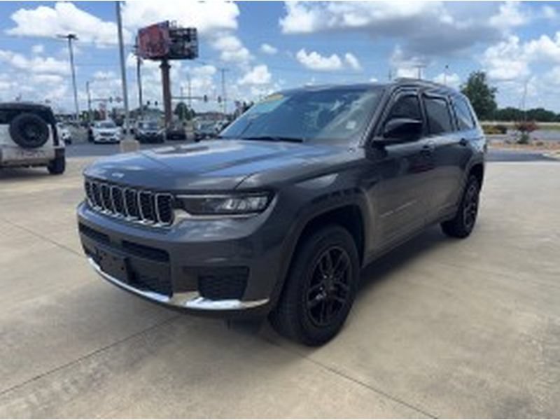 Used 2025 Jeep Grand Cherokee L Laredo AWD/4WD image 5