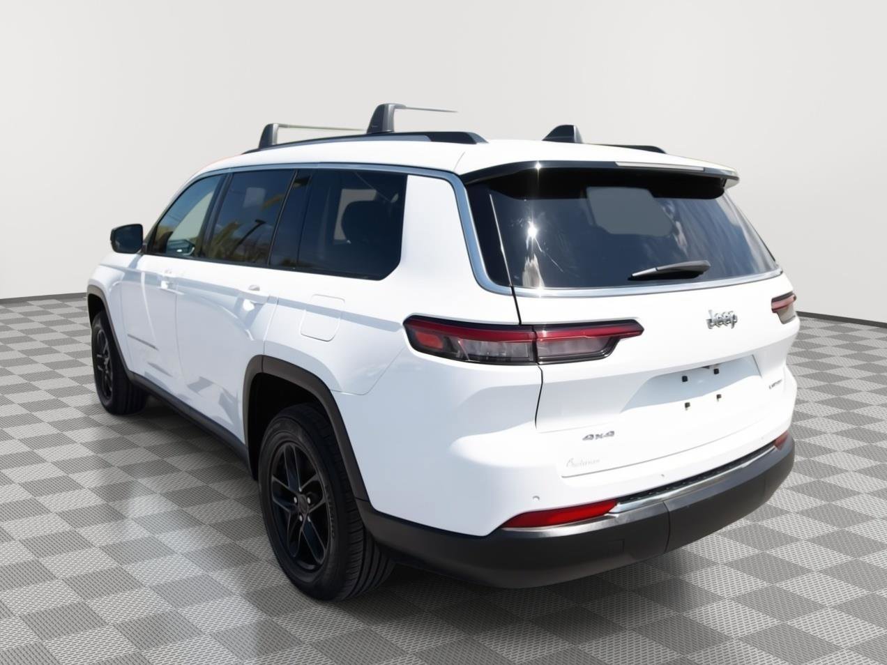Used 2023 Jeep Grand Cherokee L Laredo AWD/4WD image 7