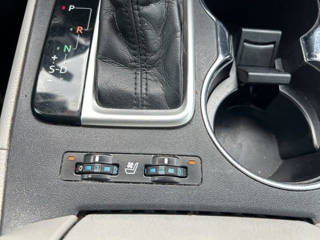 Used 2018 Toyota Highlander Limited FWD image 31