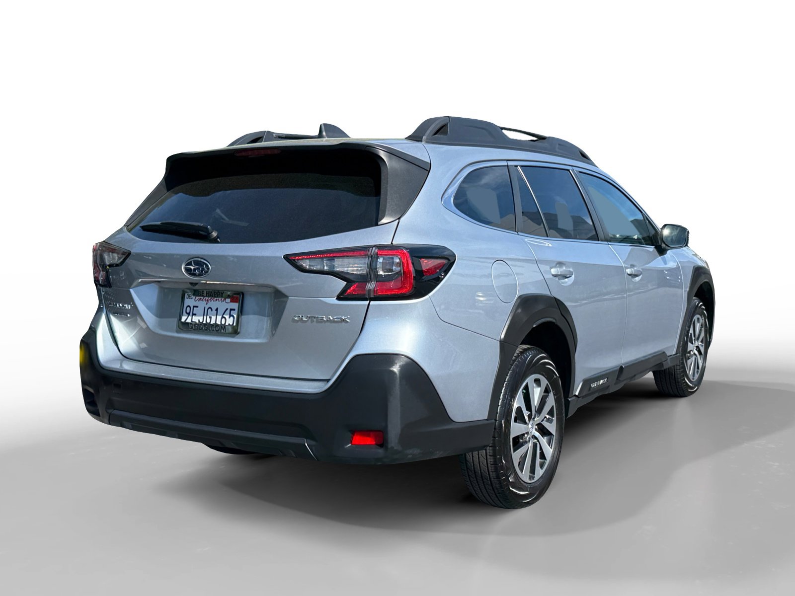 Used 2023 Subaru Outback Premium image 5