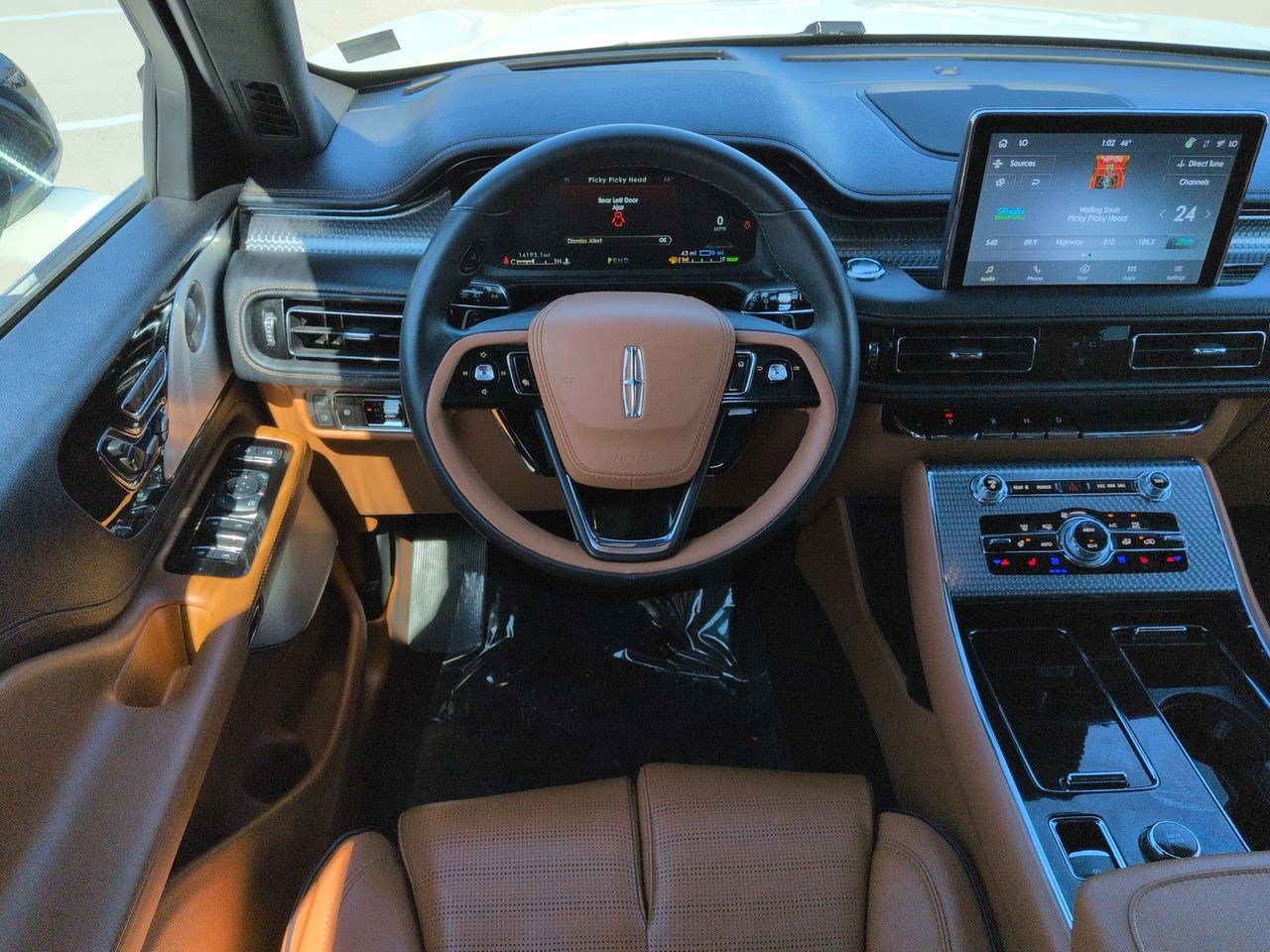 Certified 2023 Lincoln Aviator Black Label Grand Touring w/ Class IV Trailer Tow Package image 17