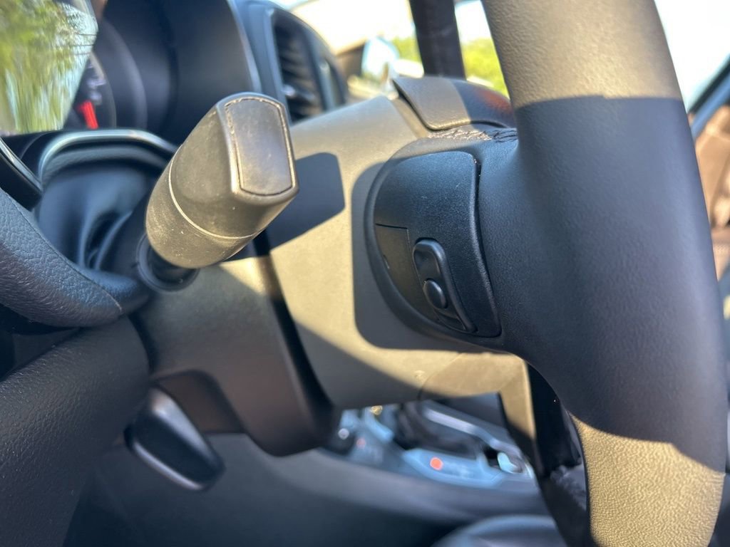 Certified 2023 Jeep Cherokee Altitude Lux AWD/4WD image 40