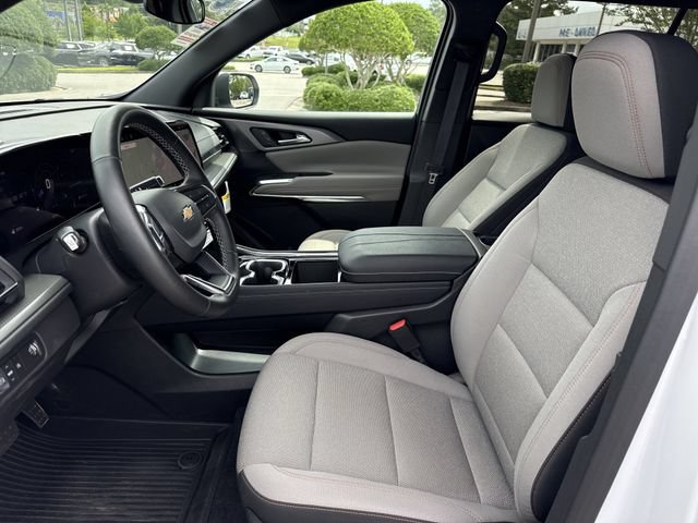 Used 2026 Chevrolet Traverse LT FWD image 10