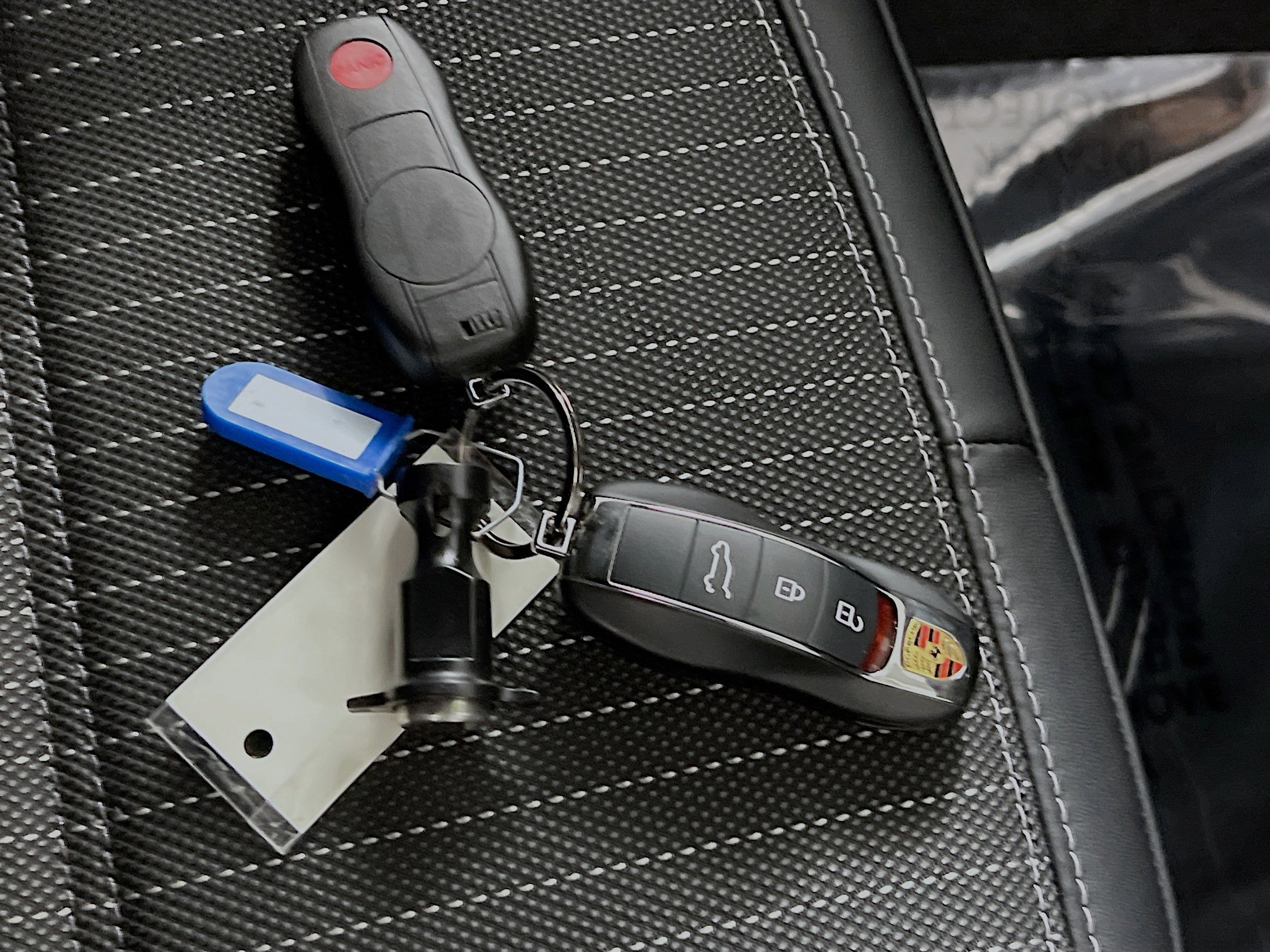 Used 2025 Porsche Macan Turbo image 36