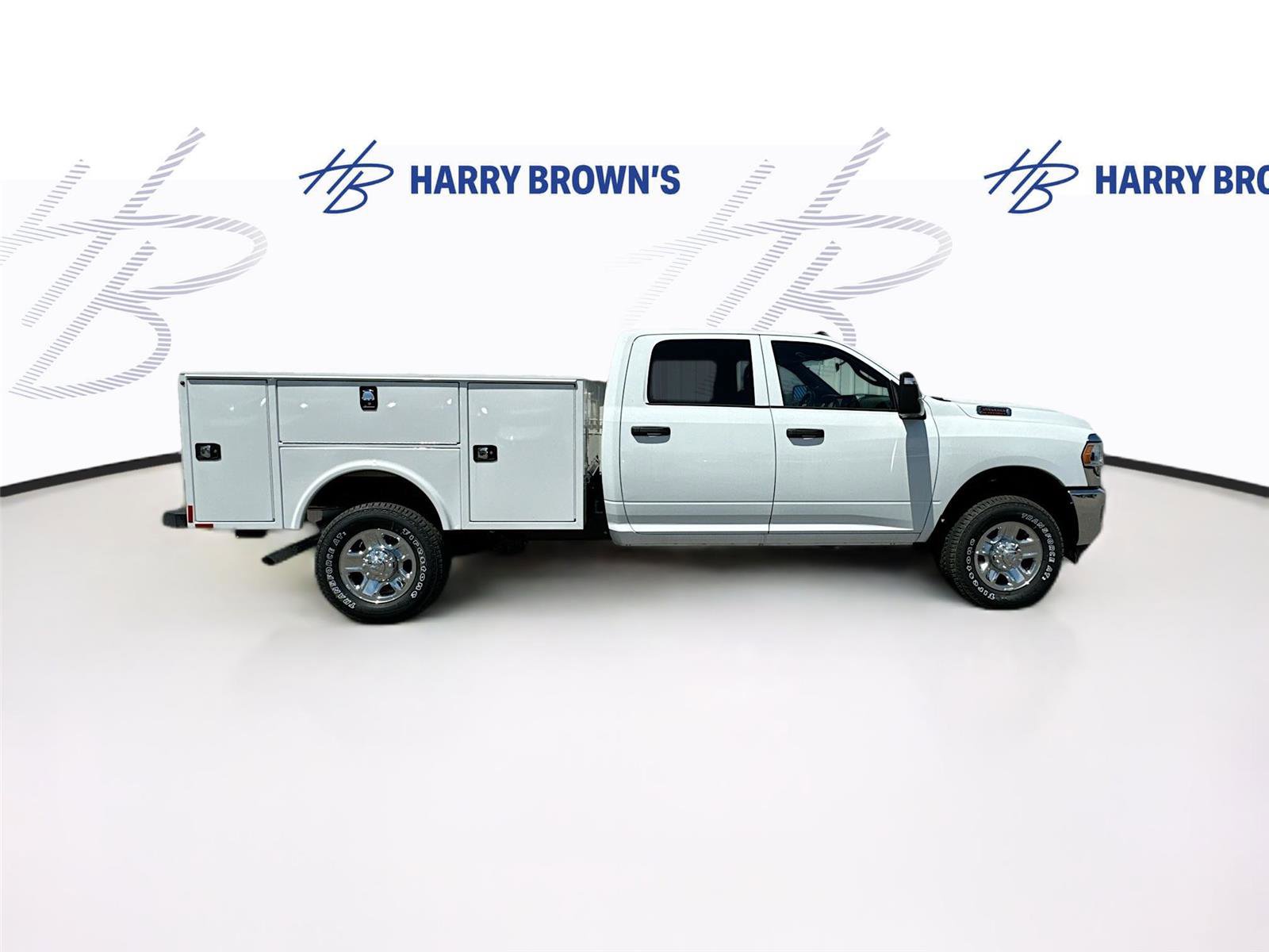 New 2024 RAM 2500 Tradesman w/ Chrome Appearance Group AWD/4WD image 29
