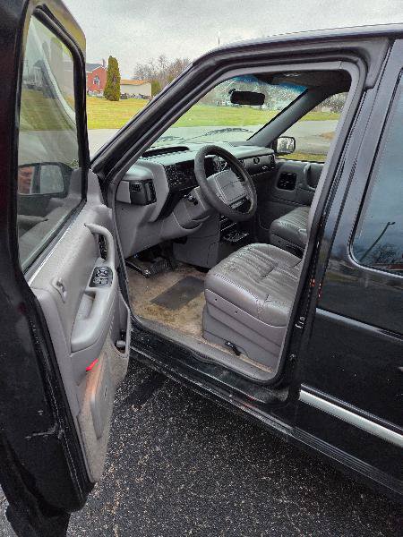 Used 1993 Plymouth Grand Voyager LE FWD image 8