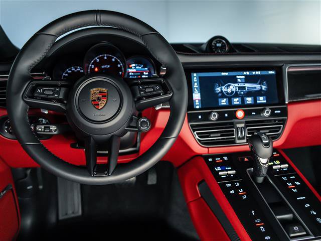 Certified 2026 Porsche Macan GTS AWD/4WD image 21