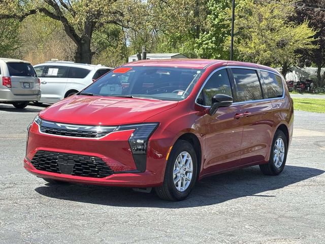 New 2027 Chrysler Pacifica Select FWD image 28