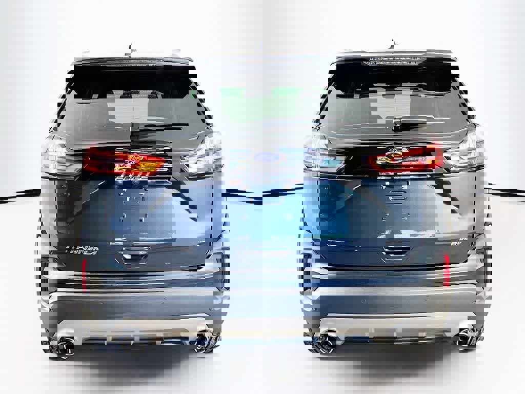 Certified 2024 Ford Edge Titanium image 5