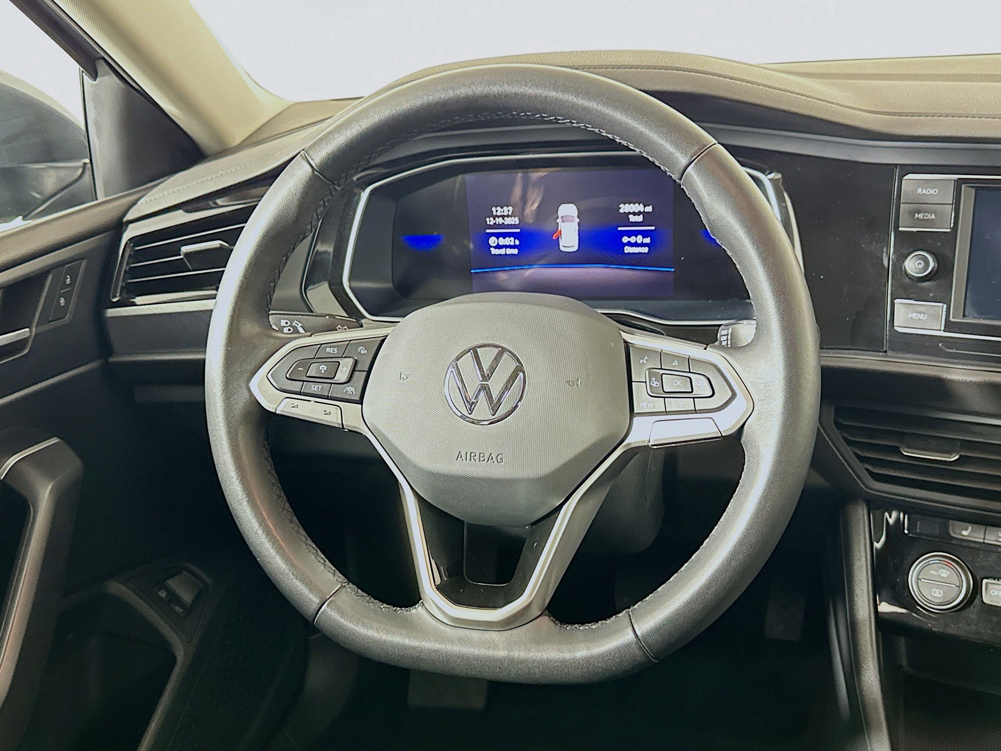 Used 2024 Volkswagen Jetta SE image 18