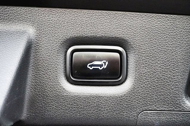 Used 2021 Hyundai Santa Fe Limited AWD/4WD image 15
