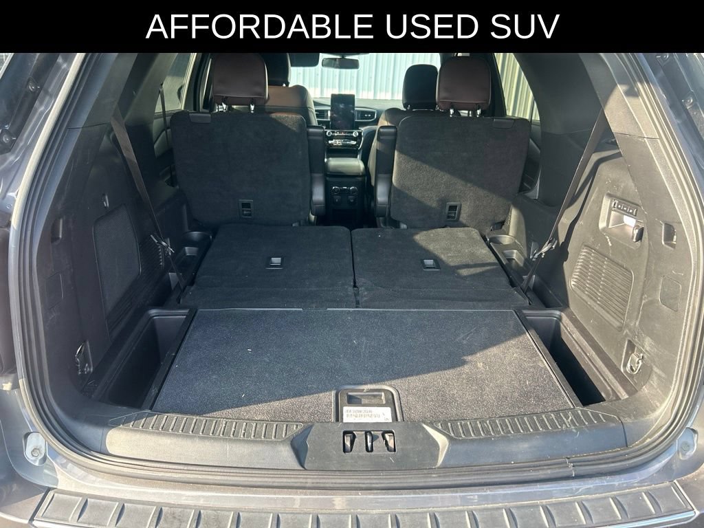 Used 2021 Ford Explorer Platinum w/ Equipment Group 601A AWD/4WD image 6