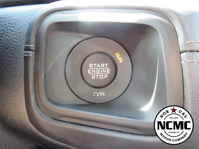 Used 2024 Jeep Wrangler Unlimited Rubicon w/ Technology Group AWD/4WD image 33
