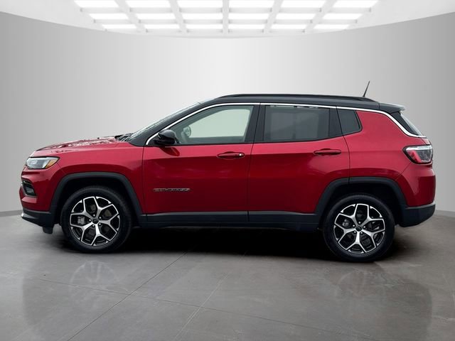 Used 2025 Jeep Compass Limited image 4