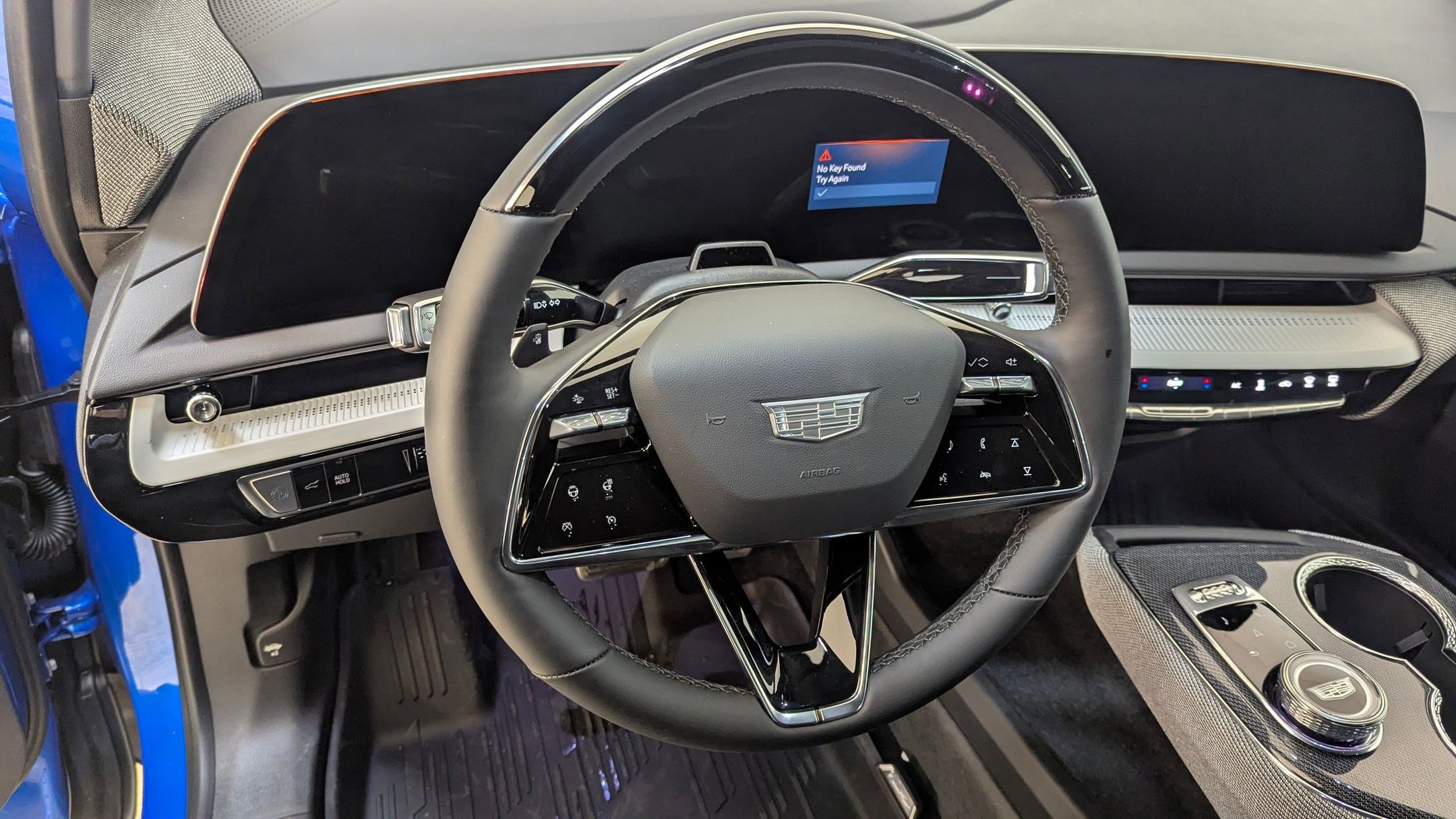 New 2026 Cadillac Optiq Luxury 1 w/ LPO, Floor Liner Package AWD/4WD image 16
