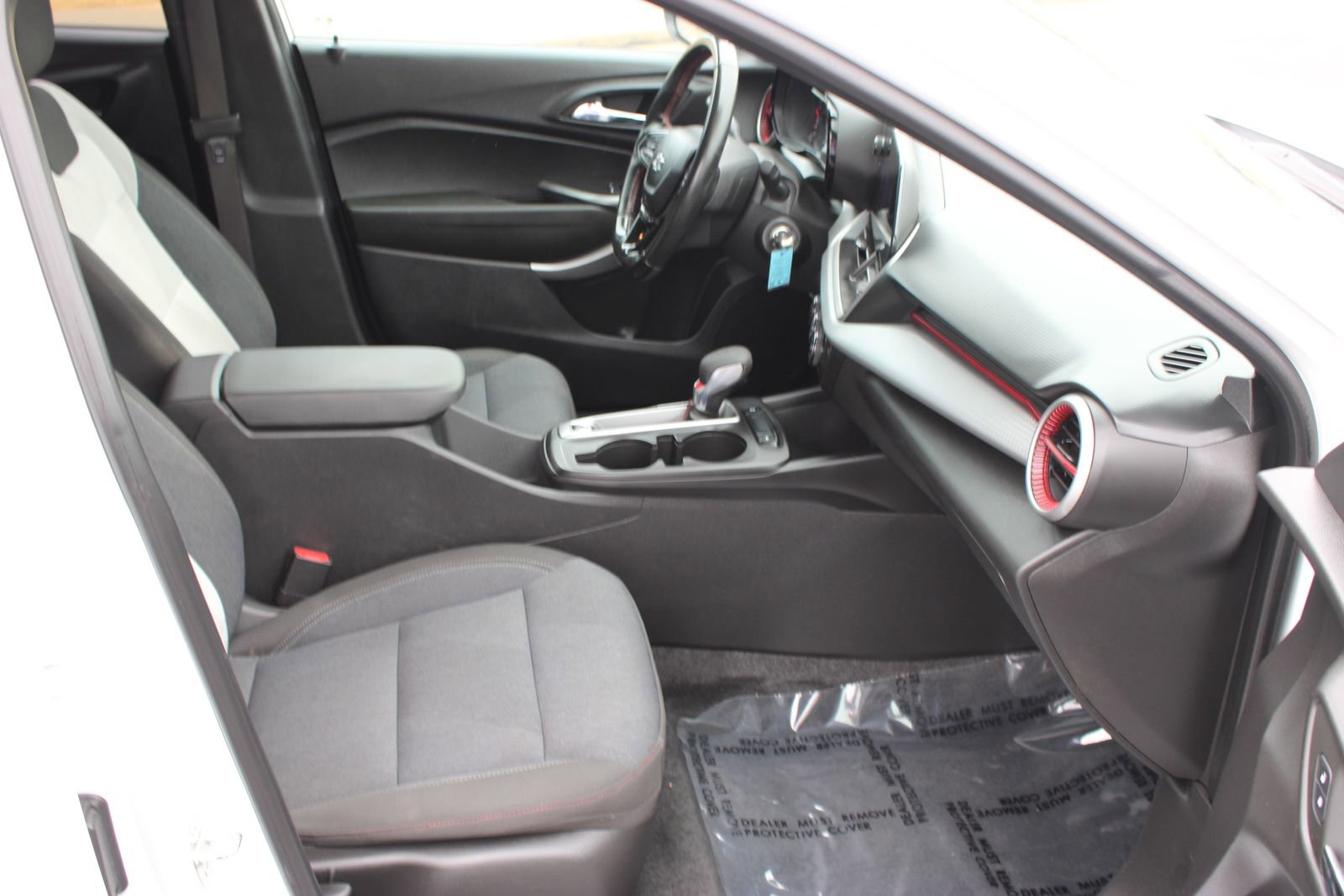 Used 2024 Chevrolet Trax RS w/ Driver Confidence Package FWD image 23