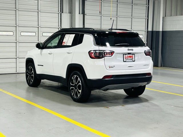 Used 2024 Jeep Compass Limited image 15