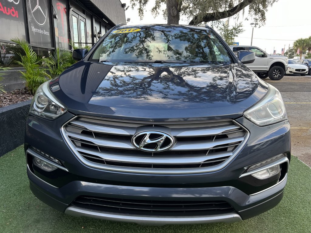 Used 2017 Hyundai Santa Fe Sport FWD image 2