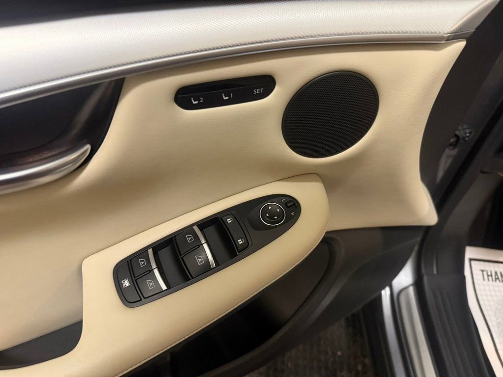 Used 2021 INFINITI QX50 Essential w/ Convenience Package image 23