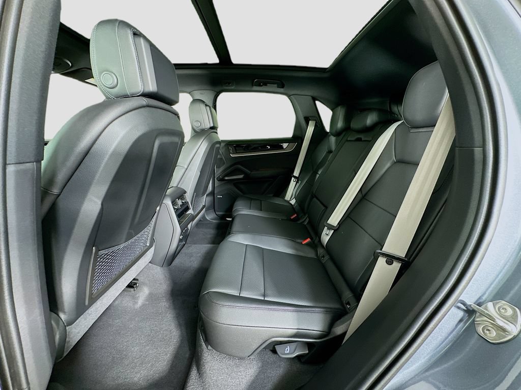 New 2026 Porsche Cayenne AWD/4WD image 24
