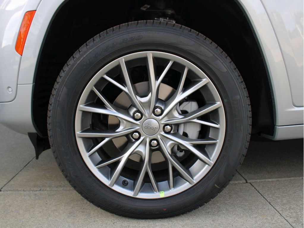 New 2025 Jeep Grand Cherokee Summit image 37