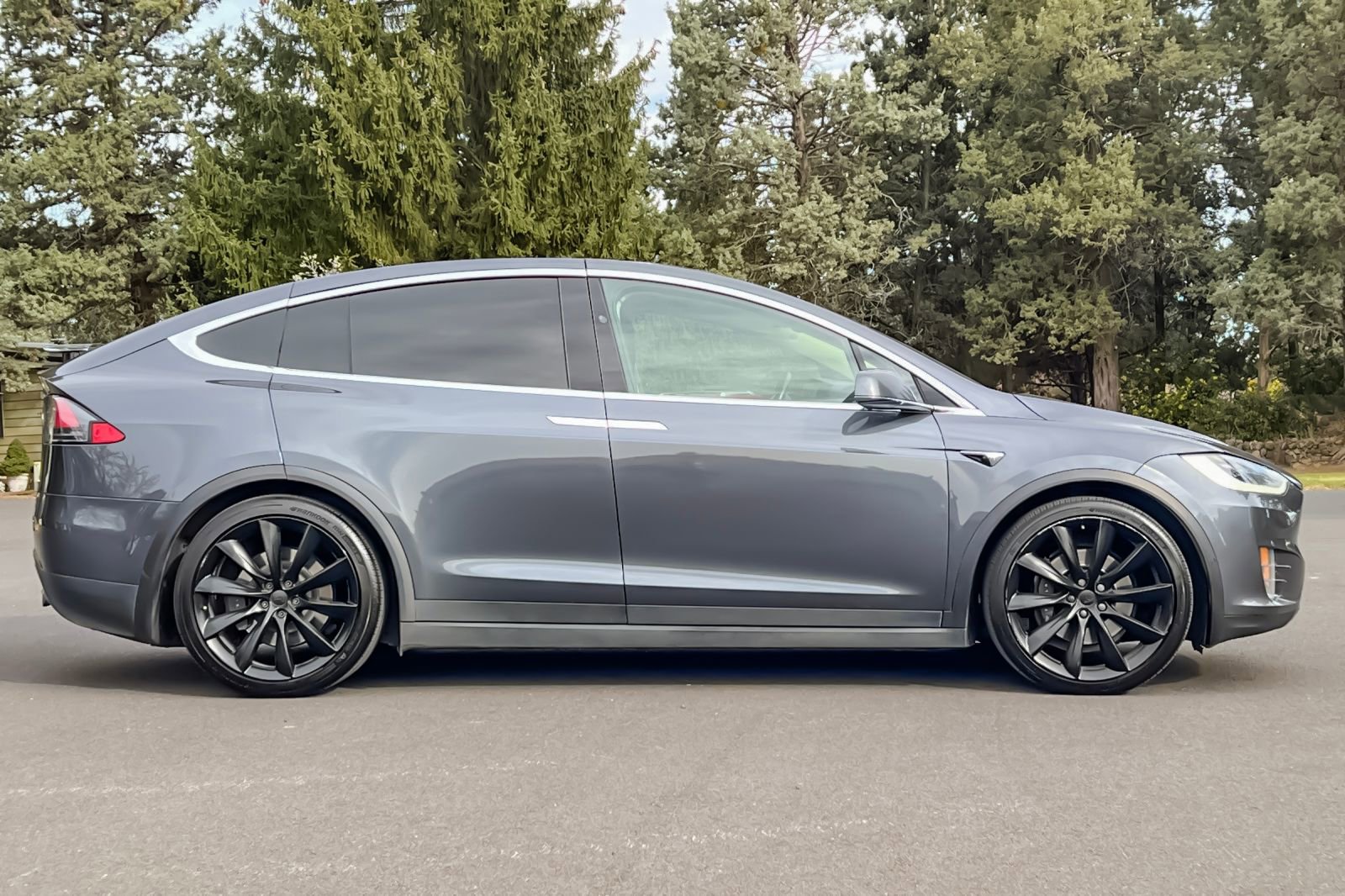 Used 2018 Tesla Model X 100D image 3