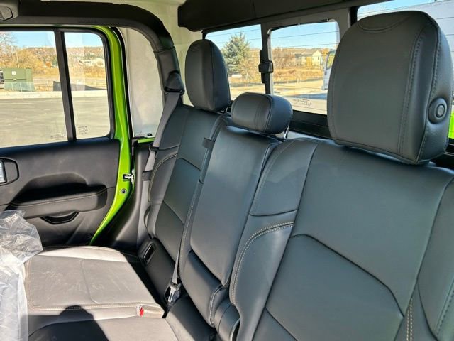 Used 2025 Jeep Gladiator Sport image 18