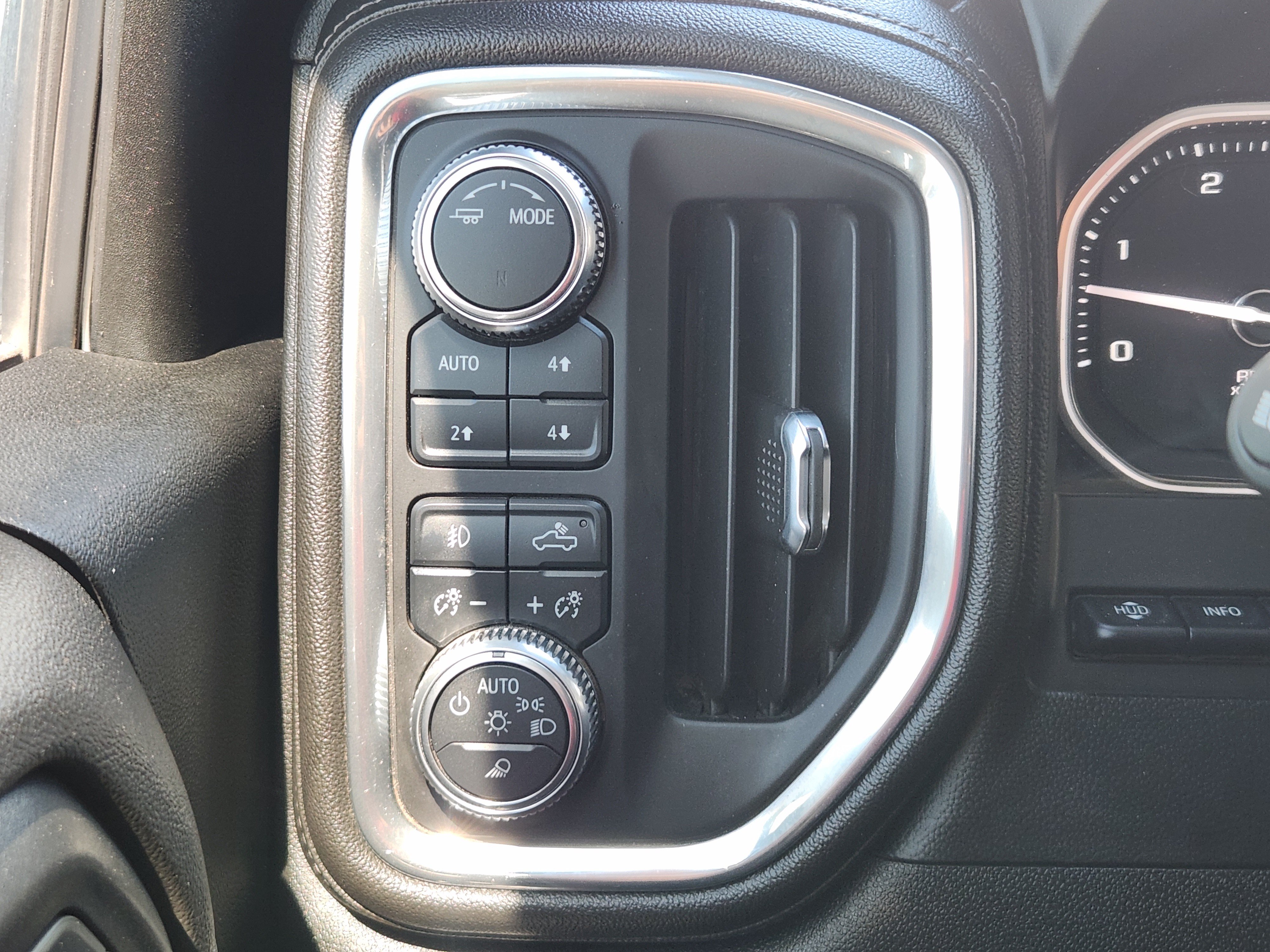 Used 2020 GMC Sierra 3500 Denali w/ Denali Ultimate Package AWD/4WD image 24