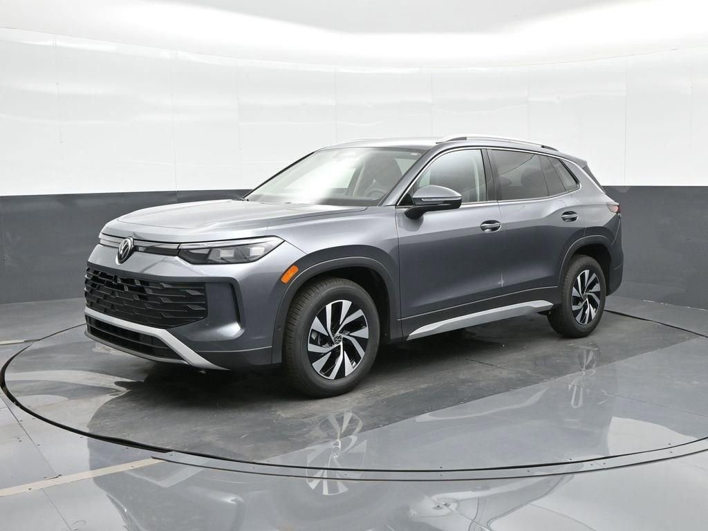 New 2025 Volkswagen Tiguan S image 3