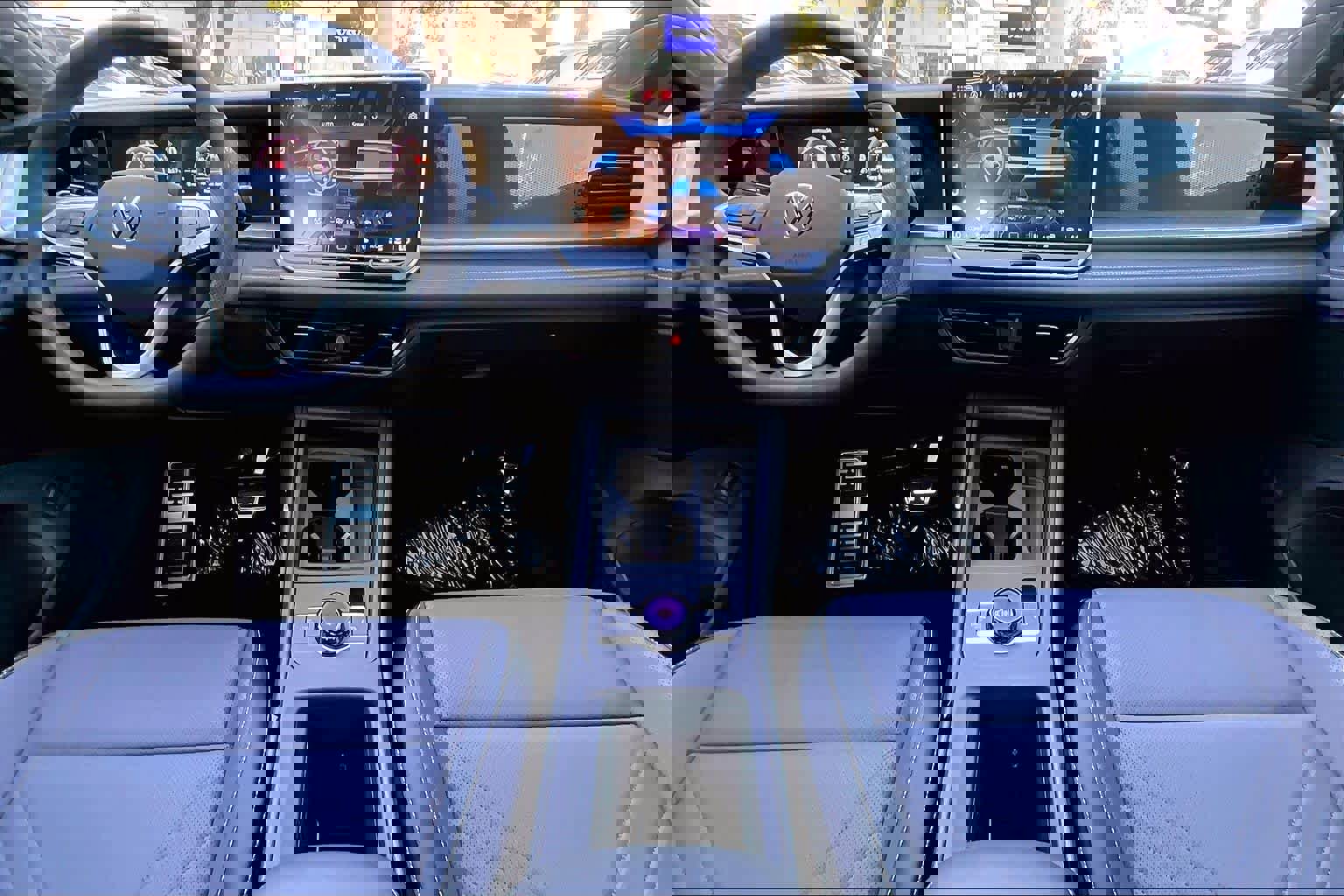 New 2026 Volkswagen Tiguan SE R-Line image 5