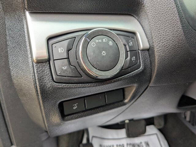 Used 2016 Ford Explorer XLT w/ Equipment Group 202A image 17