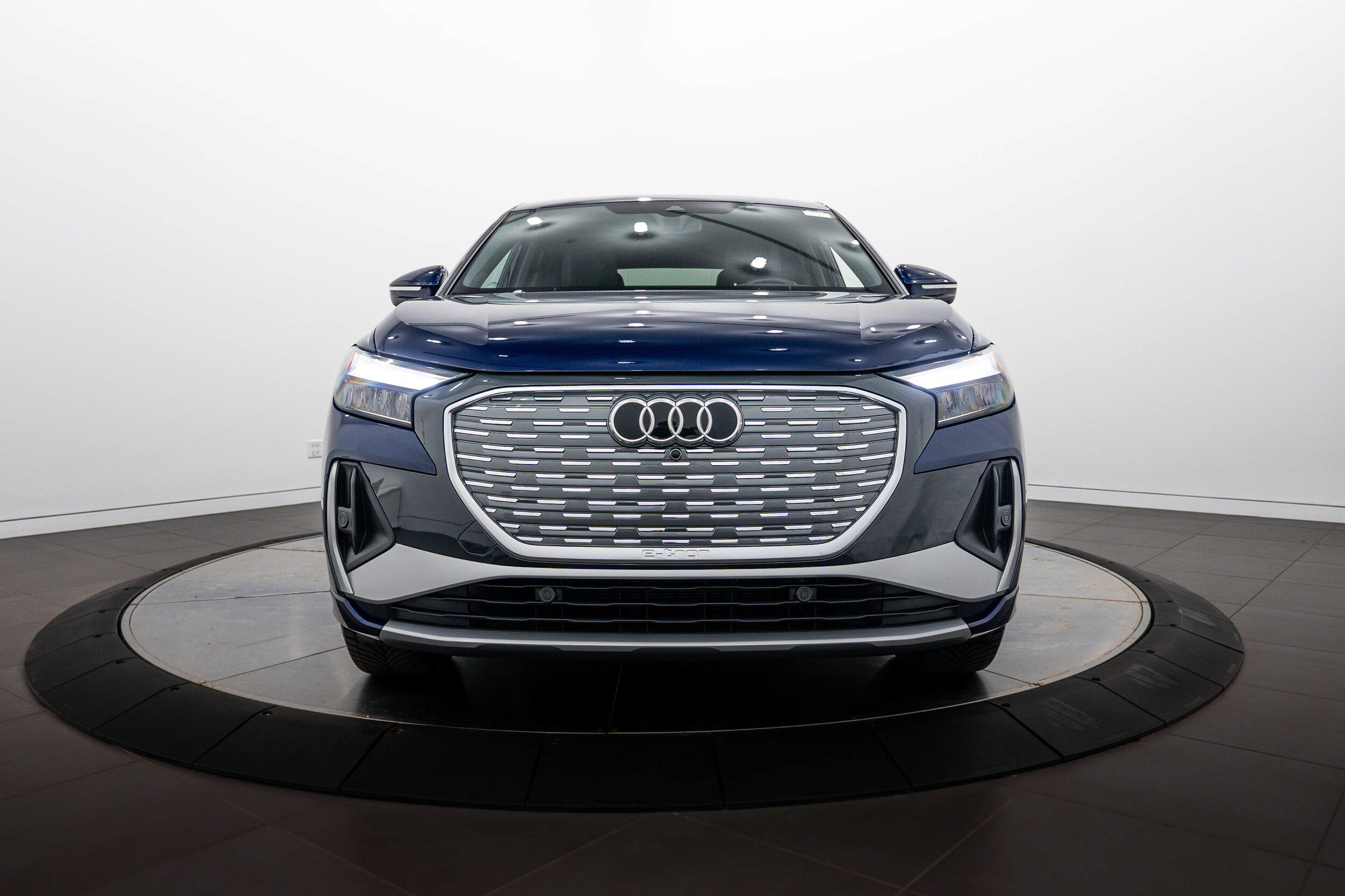Certified 2023 Audi Q4 e-tron Premium Plus w/ Premium Plus AWD/4WD image 24