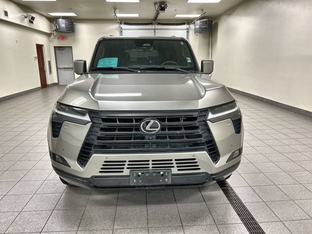 Used 2024 Lexus GX 550 w/ Accessory Package (Z1) AWD/4WD image 2