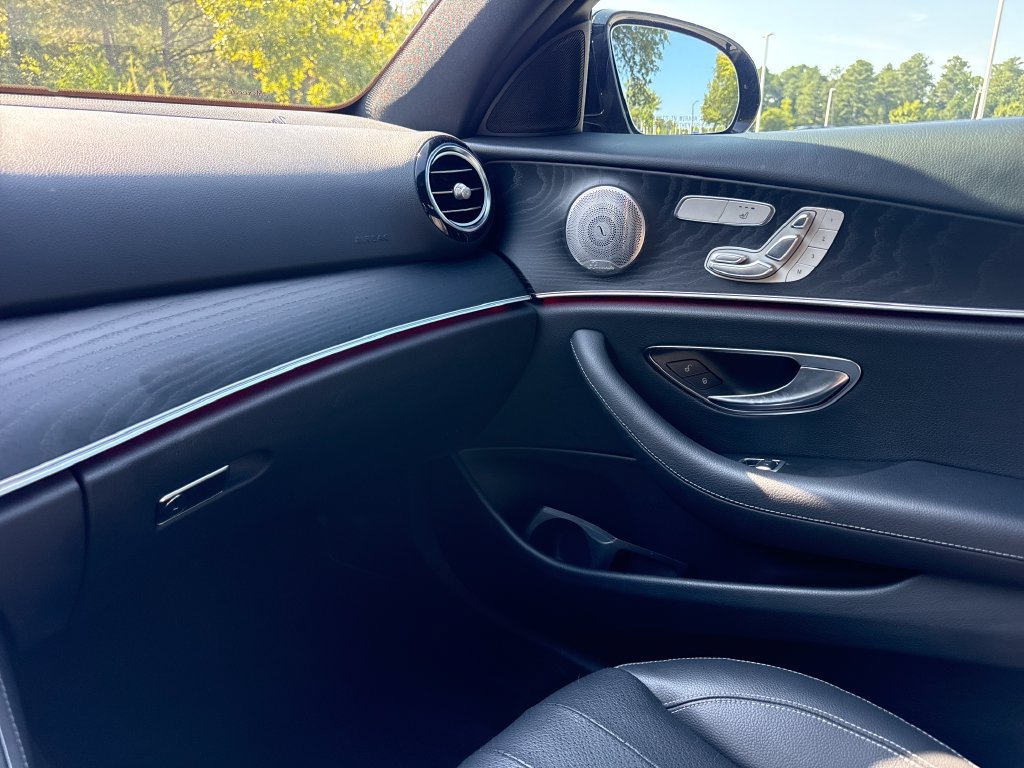 Used 2022 Mercedes-Benz E 350 Sedan image 17