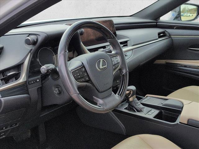 Used 2020 Lexus ES 300h w/ Premium Package image 10