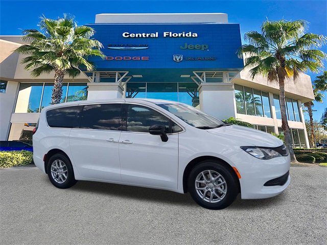 New 2026 Chrysler Voyager LX image 2