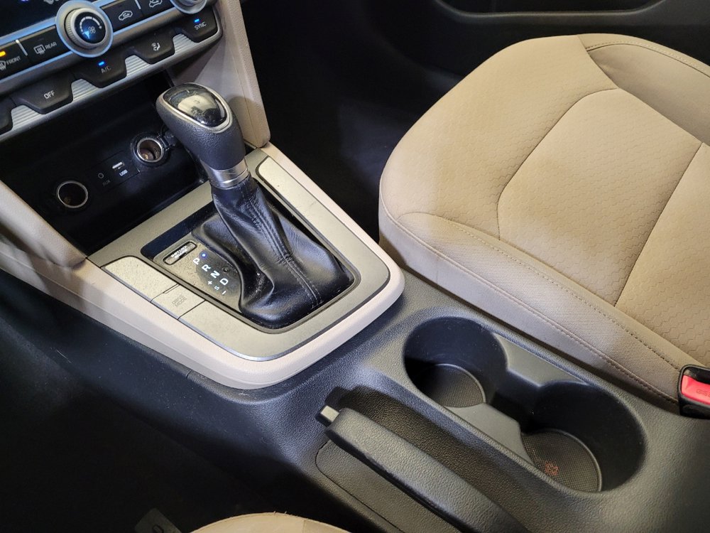 Used 2020 Hyundai Elantra SE image 26