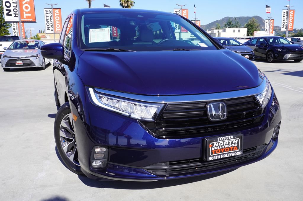 Used 2023 Honda Odyssey EX-L image 2