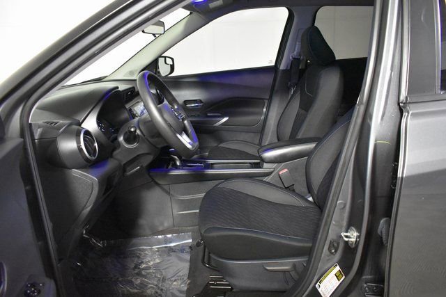 Used 2021 Nissan Kicks SV image 11