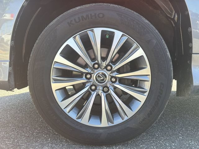 Used 2020 Lexus GX 460 Luxury w/ Accessory Package AWD/4WD image 10